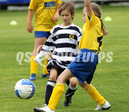 Fussball. Girlies Cup. Gmuend, 28.5.2011.
Foto: Kuess
---
pressefotos, pressefotografie, kuess, qs, qspictures, sport, bild, bilder, bilddatenbank