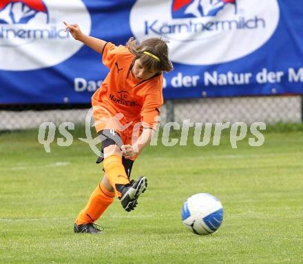 Fussball. Girlies Cup. Gmuend, 28.5.2011.
Foto: Kuess
---
pressefotos, pressefotografie, kuess, qs, qspictures, sport, bild, bilder, bilddatenbank