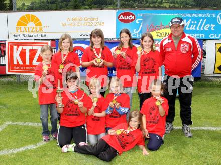 Fussball. Girlies Cup. Sieger Obergailtaler Girls - Kötschach. Gmuend, 28.5.2011.
Foto: Kuess
---
pressefotos, pressefotografie, kuess, qs, qspictures, sport, bild, bilder, bilddatenbank