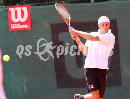 Fussball Bundesliga. Erste Liga. Tennisturnier WAC/St. Andrae. Stephan Stueckler. Klagenfurt, am 25.5.2011.
Foto: Kuess
---
pressefotos, pressefotografie, kuess, qs, qspictures, sport, bild, bilder, bilddatenbank