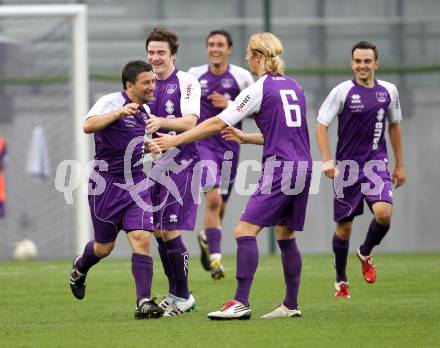 Fussball Regionalliga. SK Austria Klagenfurt gegen Weiz. Torjubel Christian Sablatnig (Klagenfurt). Klagenfurt, 1.6.2011.
Foto: Kuess
---
pressefotos, pressefotografie, kuess, qs, qspictures, sport, bild, bilder, bilddatenbank