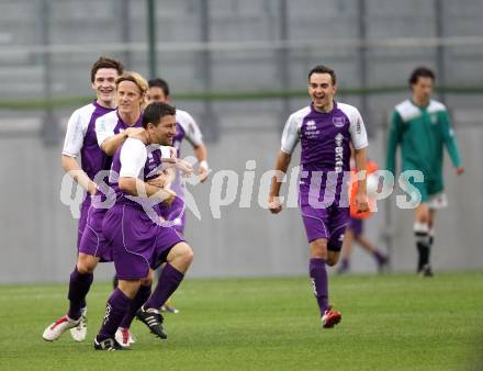 Fussball Regionalliga. SK Austria Klagenfurt gegen Weiz. Torjubel Christian Sablatnig (Klagenfurt). Klagenfurt, 1.6.2011.
Foto: Kuess
---
pressefotos, pressefotografie, kuess, qs, qspictures, sport, bild, bilder, bilddatenbank