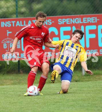 Fussball UNterliga Ost. Glanegg gegen Liebenfels. Daniel Marktl (Glanegg), Daniel Strutzmann  (Liebenfels). Glanegg, am 2.6.2011.
Foto: Kuess
---
pressefotos, pressefotografie, kuess, qs, qspictures, sport, bild, bilder, bilddatenbank