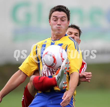 Fussball UNterliga Ost. Glanegg gegen Liebenfels. Daniel Globotschnig (Glanegg), Christopher Isopp  (Liebenfels). Glanegg, am 2.6.2011.
Foto: Kuess
---
pressefotos, pressefotografie, kuess, qs, qspictures, sport, bild, bilder, bilddatenbank