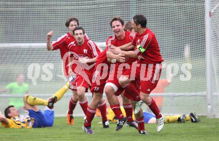 Fussball UNterliga Ost. Glanegg gegen Liebenfels. Torjubel (Glanegg). Glanegg, am 2.6.2011.
Foto: Kuess
---
pressefotos, pressefotografie, kuess, qs, qspictures, sport, bild, bilder, bilddatenbank