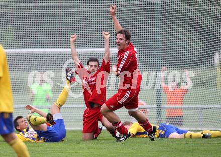 Fussball UNterliga Ost. Glanegg gegen Liebenfels. Torjubel (Glanegg). Glanegg, am 2.6.2011.
Foto: Kuess
---
pressefotos, pressefotografie, kuess, qs, qspictures, sport, bild, bilder, bilddatenbank