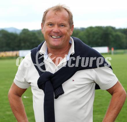 Fussball UNterliga Ost. Glanegg gegen Liebenfels. Trainer Dietmar Zuschlag (Glanegg). Glanegg, am 2.6.2011.
Foto: Kuess
---
pressefotos, pressefotografie, kuess, qs, qspictures, sport, bild, bilder, bilddatenbank