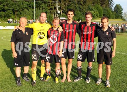 Fussball Unterliga Ost. Ruden gegen ATUS Ferlach. Josef Rabitsch, Blassnig Christoph, Juergen Slamanig, Schweiger Christian, Tadej Trdina, Trainer Robert Skof. Ruden, am 6.5.2011.
Foto: Kuess
---
pressefotos, pressefotografie, kuess, qs, qspictures, sport, bild, bilder, bilddatenbank