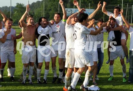 Fussball Unterliga Ost. Ruden gegen ATUS Ferlach. Jubel (Ferlach). Ruden, am 6.5.2011.
Foto: Kuess
---
pressefotos, pressefotografie, kuess, qs, qspictures, sport, bild, bilder, bilddatenbank