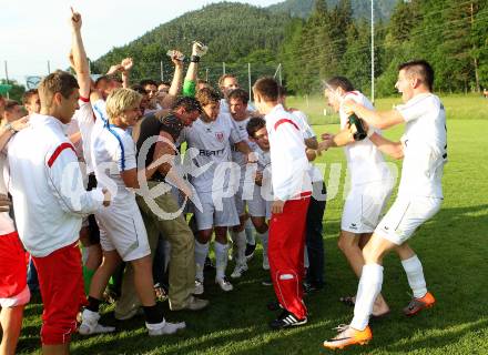 Fussball Unterliga Ost. Ruden gegen ATUS Ferlach. Jubel (Ferlach). Ruden, am 6.5.2011.
Foto: Kuess
---
pressefotos, pressefotografie, kuess, qs, qspictures, sport, bild, bilder, bilddatenbank