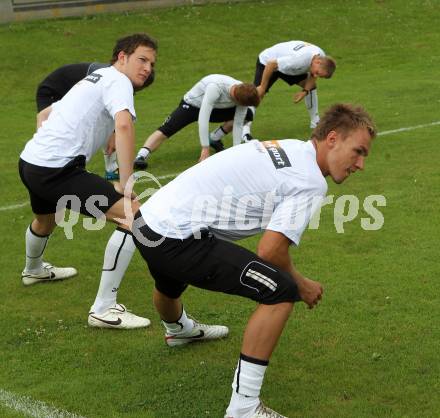 Fussball Bundesliga. Erste Liga. Trainingsbeginn WAC/St. Andrae. Mario Kroepfl, Rene Gsellmann. St. Andrae, am 13.6.2011.
Foto: Kuess
---
pressefotos, pressefotografie, kuess, qs, qspictures, sport, bild, bilder, bilddatenbank