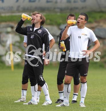 Fussball Bundesliga. Erste Liga. Trainingsbeginn WAC/St. Andrae. Chrhistoph Cemernjak, Sandro Gotal. St. Andrae, am 13.6.2011.
Foto: Kuess
---
pressefotos, pressefotografie, kuess, qs, qspictures, sport, bild, bilder, bilddatenbank