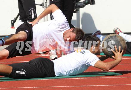 Fussball Bundesliga. Erste Liga. Training WAC/St. Andrae. Nenad Jovanovic, Gernot Messner. Wolfsberg, am 16.6.2011.
Foto: Kuess
---
pressefotos, pressefotografie, kuess, qs, qspictures, sport, bild, bilder, bilddatenbank