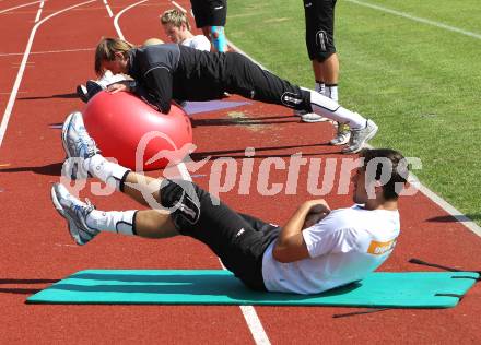 Fussball Bundesliga. Erste Liga. Training WAC/St. Andrae. Christoph Cemernjak, Gernot Suppan. Wolfsberg, am 16.6.2011.
Foto: Kuess
---
pressefotos, pressefotografie, kuess, qs, qspictures, sport, bild, bilder, bilddatenbank