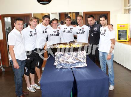 Fussball Bundesliga. Erste Liga. WAC/St. Andrae. Christian Puff, Christoph Cemernjak, Mihret Topcagic, Mario Kroepfl, Gernot Suppan, Rene Gsellmann, Trainer Nenad Bjelica, Jacobo. Wolfsberg, 16.6.2011.
Foto: Kuess
---
pressefotos, pressefotografie, kuess, qs, qspictures, sport, bild, bilder, bilddatenbank