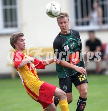 Fussball. Freundschaftsspiel. ATSV Wolfsberg gegen FC Wacker Innsbruck. Dominik Scharf (Wolfsberg), Koefler Marco (Innsbruck). Wolfsberg, 18.6.2011.
Foto: Kuess
---
pressefotos, pressefotografie, kuess, qs, qspictures, sport, bild, bilder, bilddatenbank