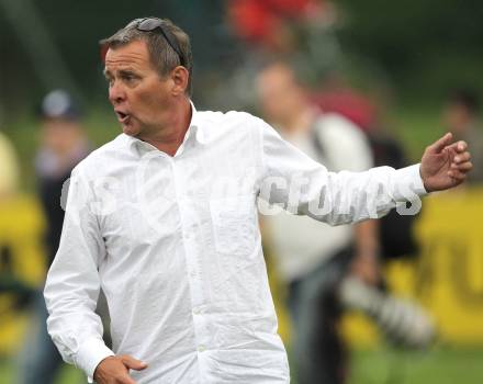 Fussball. Freundschaftsspiel. ATSV Wolfsberg gegen FC Wacker Innsbruck. Trainer Helmut Kirisits (Wolfsberg). Wolfsberg, 18.6.2011.
Foto: Kuess
---
pressefotos, pressefotografie, kuess, qs, qspictures, sport, bild, bilder, bilddatenbank