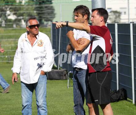 Fussball Regionalliga. Trainingsbeginn SK Austria Klagenfurt. Matthias Dollinger, Trainer Rudolf Perz, Heimo Vorderegger (Sportdirektor). Klagenfurt, am 20.6.2011.
Foto: Kuess
---
pressefotos, pressefotografie, kuess, qs, qspictures, sport, bild, bilder, bilddatenbank