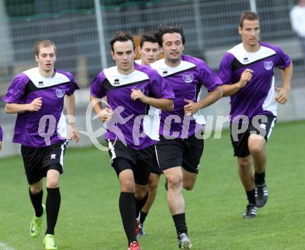 Fussball Regionalliga. Trainingsbeginn SK Austria Klagenfurt. Alexander Percher, Stephan Buergler, Almedin Hota, Thomas Pirker. Klagenfurt, am 20.6.2011.
Foto: Kuess
---
pressefotos, pressefotografie, kuess, qs, qspictures, sport, bild, bilder, bilddatenbank