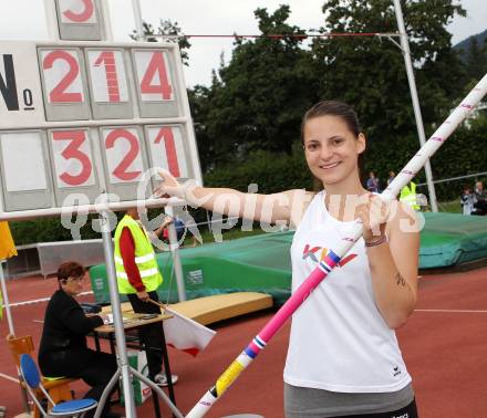 Leichtathletik. Oesterreichischer Cup der Bundeslaender U18. Stabhochsprung. Neuer Kaerntner Rekord. Katharina Regensburger. Villach, am 26.5.2011.
Foto: Kuess
---
pressefotos, pressefotografie, kuess, qs, qspictures, sport, bild, bilder, bilddatenbank