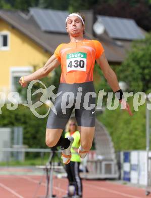 Leichtathletik. Oesterreichischer Cup der Bundeslaender U18. Weitsprung. Julian Kellerer. Villach, am 26.5.2011.
Foto: Kuess
---
pressefotos, pressefotografie, kuess, qs, qspictures, sport, bild, bilder, bilddatenbank