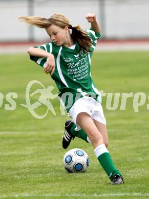 Fussball. Girlies Cup Finale. Sieger FC Feldkirchner Bomber. Feldkirchen, 18. Juni 2011.
Foto: Kuess
---
pressefotos, pressefotografie, kuess, qs, qspictures, sport, bild, bilder, bilddatenbank