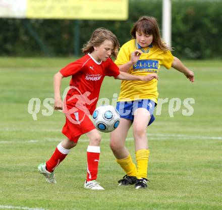 Fussball. Girlies Cup Finale. Feldkirchen, 18. Juni 2011.
Foto: Kuess
---
pressefotos, pressefotografie, kuess, qs, qspictures, sport, bild, bilder, bilddatenbank