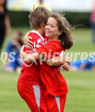 Fussball. Girlies Cup Finale. Feldkirchen, 18. Juni 2011.
Foto: Kuess
---
pressefotos, pressefotografie, kuess, qs, qspictures, sport, bild, bilder, bilddatenbank