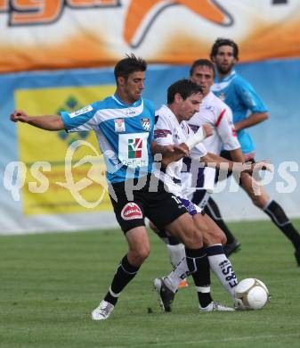 Fussball Testspiel. WAC/ St. AndrÃ¤ gegen SAK. Gernot Suppan (WAC), Thomas Riedl (SAK). Klagenfurt, am 1.7.2011.
Foto: Kuess
---
pressefotos, pressefotografie, kuess, qs, qspictures, sport, bild, bilder, bilddatenbank