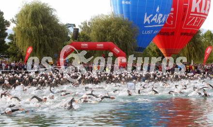 Ironman Austria. Schwimmstart. KLagenfurt, am 3.7.2011.
Foto: Kuess

---
pressefotos, pressefotografie, kuess, qs, qspictures, sport, bild, bilder, bilddatenbank