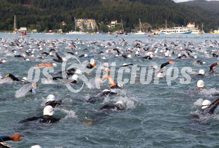 Ironman Austria. Schwimmstart. KLagenfurt, am 3.7.2011.
Foto: Kuess

---
pressefotos, pressefotografie, kuess, qs, qspictures, sport, bild, bilder, bilddatenbank