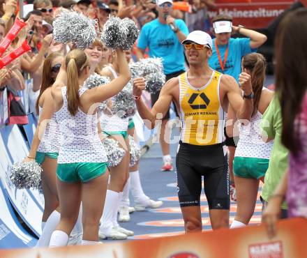 Ironman Austria.  Laufen. Neuer Weltrekord. Marino Vanhoenacker (BEL). . KLagenfurt, am 3.7.2011.
Foto: Kuess

---
pressefotos, pressefotografie, kuess, qs, qspictures, sport, bild, bilder, bilddatenbank