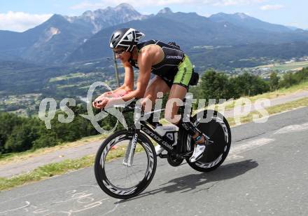 Ironman Austria.  Radfahren. Michael Weiss (AUT).. KLagenfurt, am 3.7.2011.
Foto: Kuess

---
pressefotos, pressefotografie, kuess, qs, qspictures, sport, bild, bilder, bilddatenbank