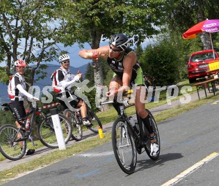 Ironman Austria.  Radfahren. Michael Weiss (AUT). . KLagenfurt, am 3.7.2011.
Foto: Kuess

---
pressefotos, pressefotografie, kuess, qs, qspictures, sport, bild, bilder, bilddatenbank