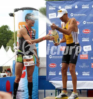 Ironman Austria.  Michael Weiss (AUT), Marino Vanhoenacker (BEL).. KLagenfurt, am 3.7.2011.
Foto: Kuess

---
pressefotos, pressefotografie, kuess, qs, qspictures, sport, bild, bilder, bilddatenbank