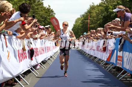 Ironman Austria Laufen. Mary Beth Ellis  Klagenfurt am 3.7.2011 Foto: Kuess/ Goetzhaber

---
pressefotos, pressefotografie, kuess, qs, qspictures, sport, bild, bilder, bilddatenbank