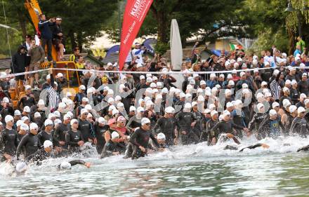 Ironman Austria. Schwimmstart. KLagenfurt, am 3.7.2011.
Foto: Kuess

---
pressefotos, pressefotografie, kuess, qs, qspictures, sport, bild, bilder, bilddatenbank