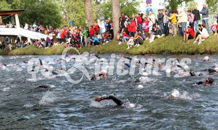 Ironman Austria. Schwimmstart. KLagenfurt, am 3.7.2011.
Foto: Kuess

---
pressefotos, pressefotografie, kuess, qs, qspictures, sport, bild, bilder, bilddatenbank