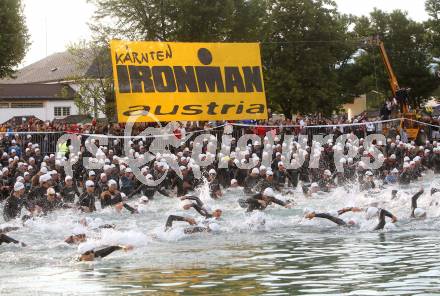 Ironman Austria. Schwimmstart. KLagenfurt, am 3.7.2011.
Foto: Kuess

---
pressefotos, pressefotografie, kuess, qs, qspictures, sport, bild, bilder, bilddatenbank