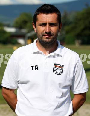 Fussball. 1. Liga. WAC/St. Andrae. Mannschaftsfototermin. Trainer Nenad Bjelica. Wolfsberg, 2.7.2011.
Foto: Kuess/Goetzhaber
---
pressefotos, pressefotografie, kuess, qs, qspictures, sport, bild, bilder, bilddatenbank