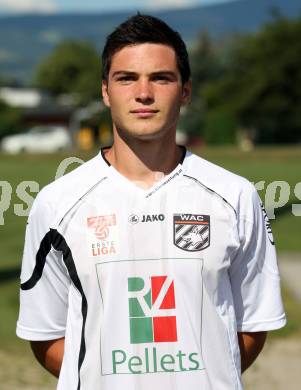 Fussball. 1. Liga. WAC/St. Andrae. Mannschaftsfototermin.  Roland Putsche. Wolfsberg, 2.7.2011.
Foto: Kuess/Goetzhaber
---
pressefotos, pressefotografie, kuess, qs, qspictures, sport, bild, bilder, bilddatenbank