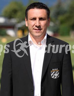 Fussball. 1. Liga. WAC/St. Andrae. Mannschaftsfototermin. Vizepraesident Christian Puff. Wolfsberg, 2.7.2011.
Foto: Kuess/Goetzhaber
---
pressefotos, pressefotografie, kuess, qs, qspictures, sport, bild, bilder, bilddatenbank