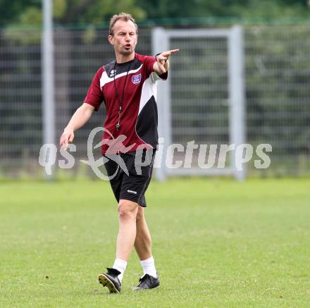 Fussball. Regionalliga. SK Austria Klagenfurt. Trainer Dietmar Thuller. Klagenfurt, 4.7.2011.
Foto: Kuess
---
pressefotos, pressefotografie, kuess, qs, qspictures, sport, bild, bilder, bilddatenbank