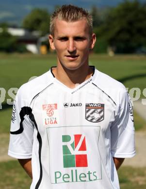 Fussball. 1. Liga. WAC/St. Andrae. Mannschaftsfototermin.  Manuel Kerhe. Wolfsberg, 2.7.2011.
Foto: Kuess/Goetzhaber
---
pressefotos, pressefotografie, kuess, qs, qspictures, sport, bild, bilder, bilddatenbank