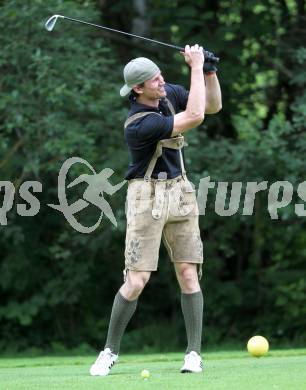 Lederhosengolfturnier. Hager Gregor (KAC). Klopeinersee, am 2.7.2011.
Foto: Kuess
---
pressefotos, pressefotografie, kuess, qs, qspictures, sport, bild, bilder, bilddatenbank