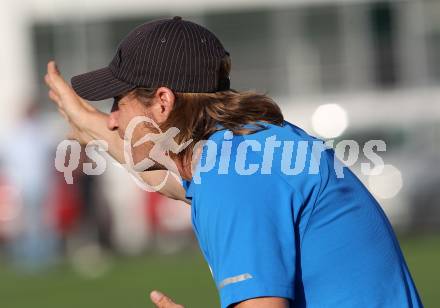 Fussball Testspiel. SK Austria Klagenfurt gegen Treibach. Trainer Guido Frank (Treibach). KLagenfurt, am 8.7.2011.
Foto: Kuess 
---
pressefotos, pressefotografie, kuess, qs, qspictures, sport, bild, bilder, bilddatenbank