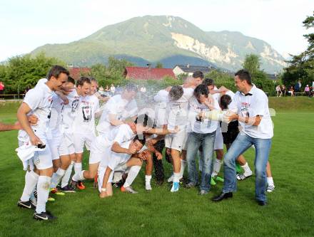 Fussball Unterliga Ost. Meisterjubel ATUS Ferlach. Schlumberger. Ferlach, am 10.6.2011.
Foto: Kuess
---
pressefotos, pressefotografie, kuess, qs, qspictures, sport, bild, bilder, bilddatenbank