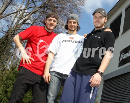 Eisthockey. KAC. Raphael Herburger, Manuel Geier, Stephan Geier.
Klagefurt, 29.3.2011.
Foto: Kuess
---
pressefotos, pressefotografie, kuess, qs, qspictures, sport, bild, bilder, bilddatenbank