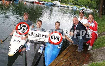 Kajak. Maximilian Roemer, Herwig Natmessnig, Clemens Possnig, Gerhard Schmid, Harald Hudetz, Kurt Pock. KLagenfurt, am 18.6.2011.
Foto: Kuess
---
pressefotos, pressefotografie, kuess, qs, qspictures, sport, bild, bilder, bilddatenbank