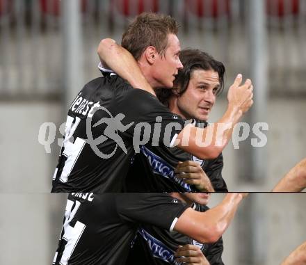 Fussball. UEFA Champions League. SK Sturm Graz gegen Videoton. Torjubel Roman Kienast,  Imre Szabics (Graz). Klagenfurt, am 13.7.2011.
Foto: Kuess

---
pressefotos, pressefotografie, kuess, qs, qspictures, sport, bild, bilder, bilddatenbank